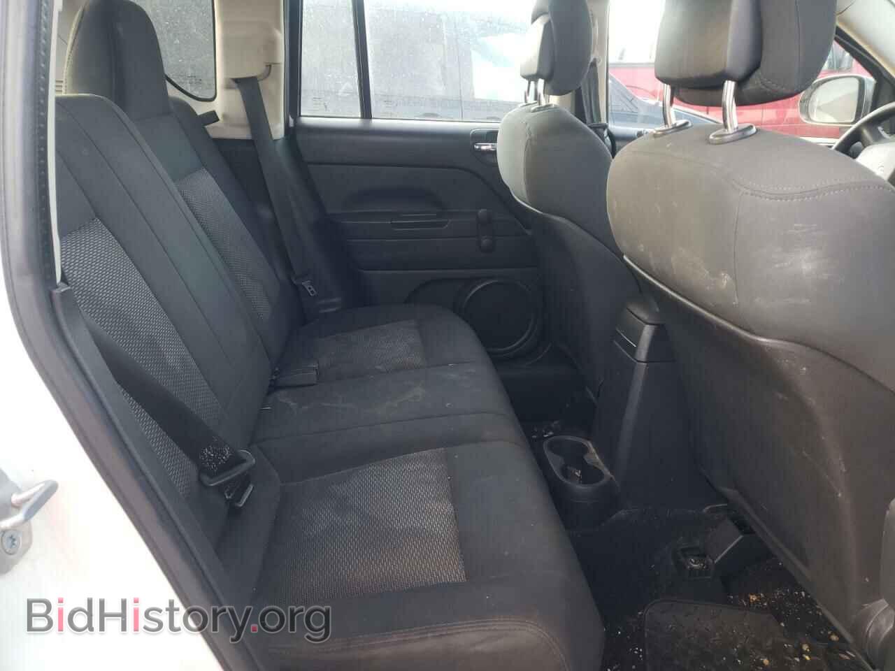 2010 JEEP COMPASS - VIN: 1J4NT4FB7AD520987 - Фото 6