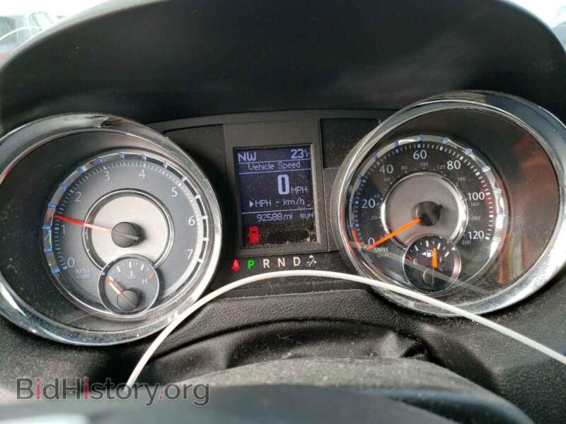 2016 Chrysler MINIVAN (VIN 2C4RC1CG5GR158282) — photo 8 of 10