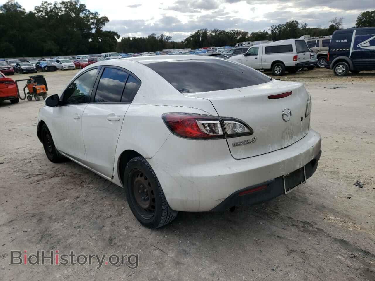 2011 MAZDA 3 - VIN: JM1BL1UF7B1377457 - Фото 2