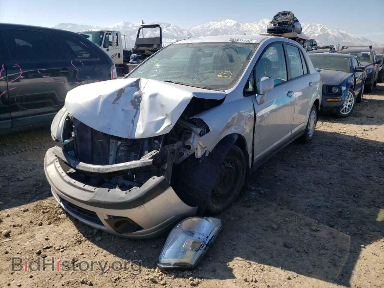 2011 NISSAN VERSA - VIN: 3N1BC1AP9BL494403 - Фото 2