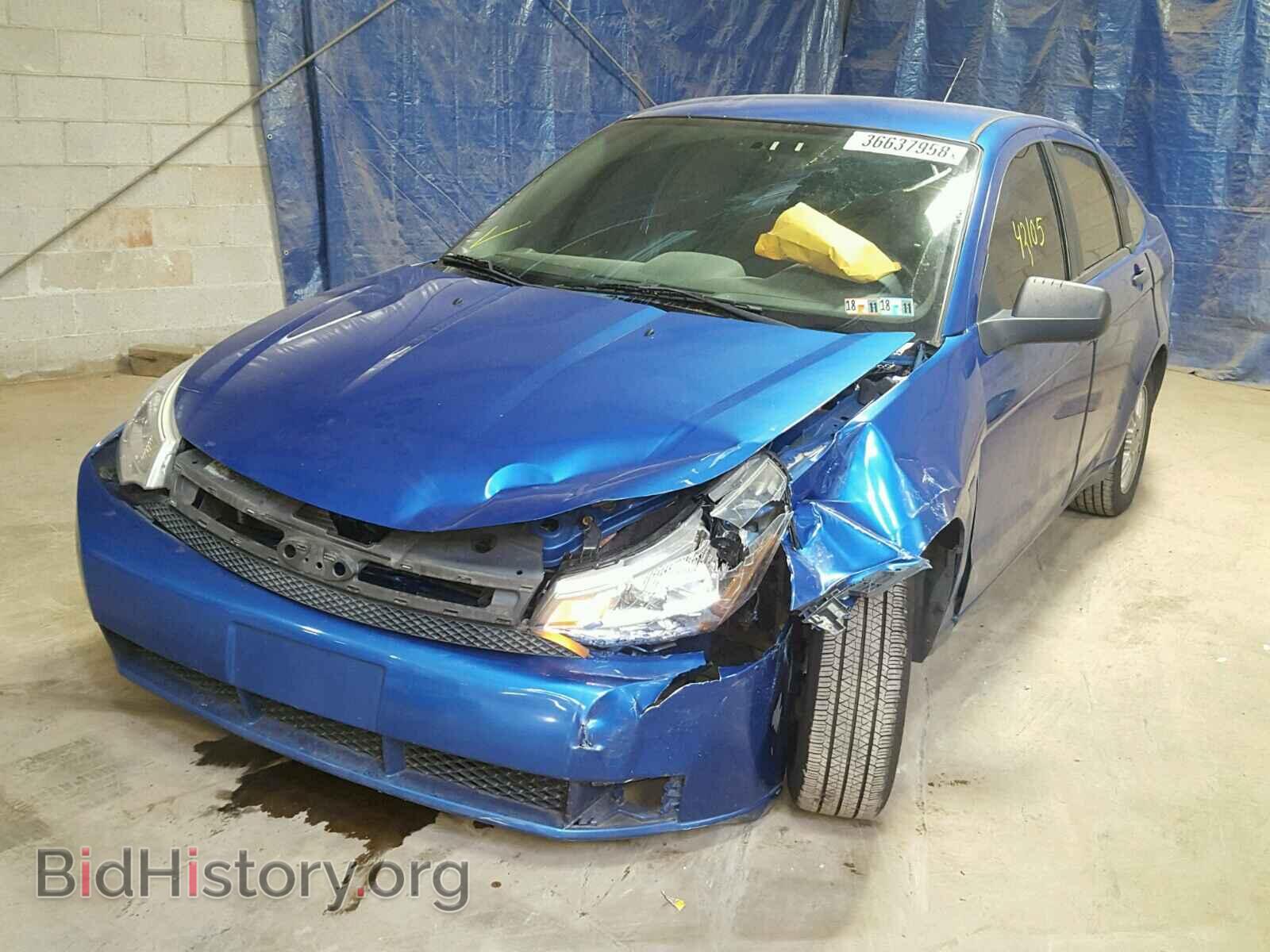 2011 FORD FOCUS - VIN: 1FAHP3FN1BW123900 - Фото 2