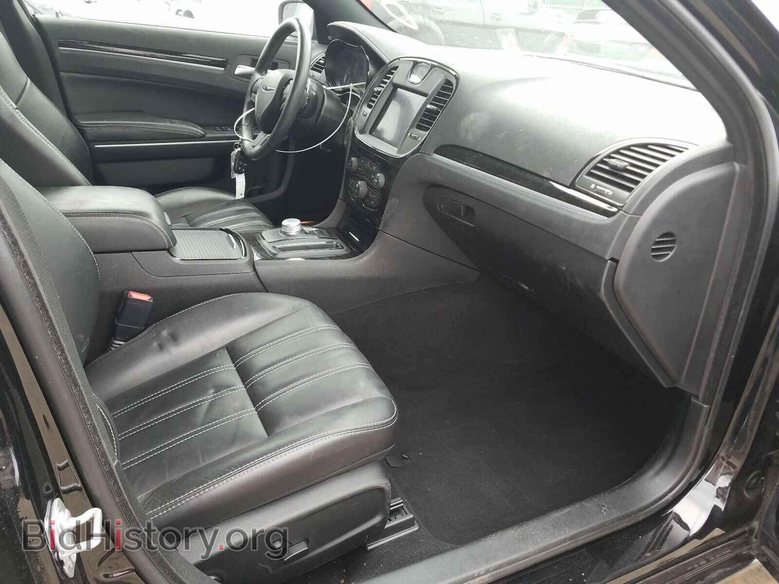 2019 CHRYSLER 300 - VIN: 2C3CCABG8KH628766 - Фото 5