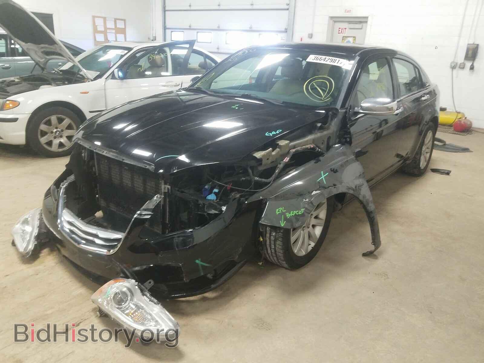 2013 CHRYSLER 200 - VIN: 1C3CCBCG9DN744976 - Photo 2