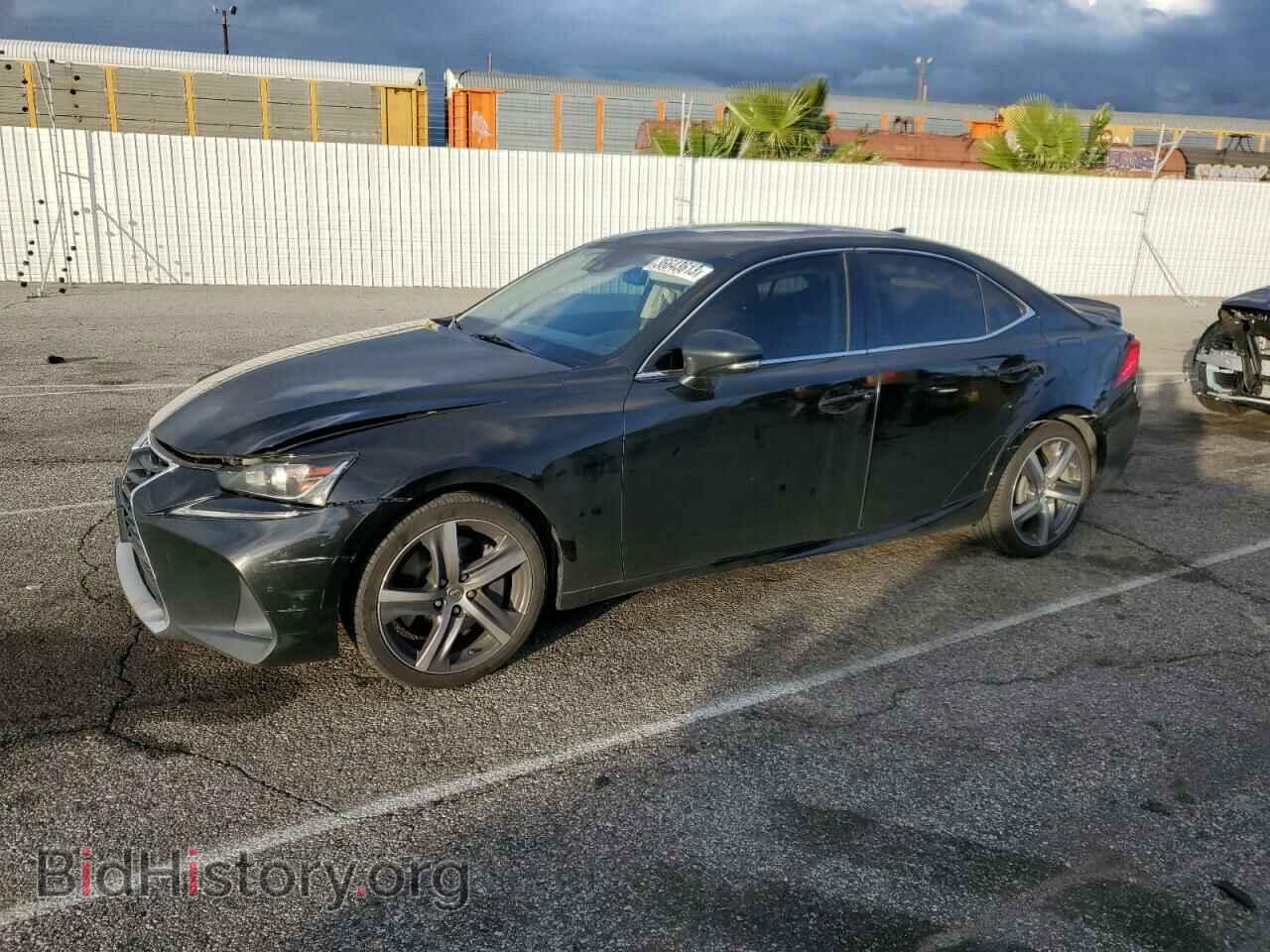 Photo JTHBA1D29H5056894 - LEXUS IS 2017