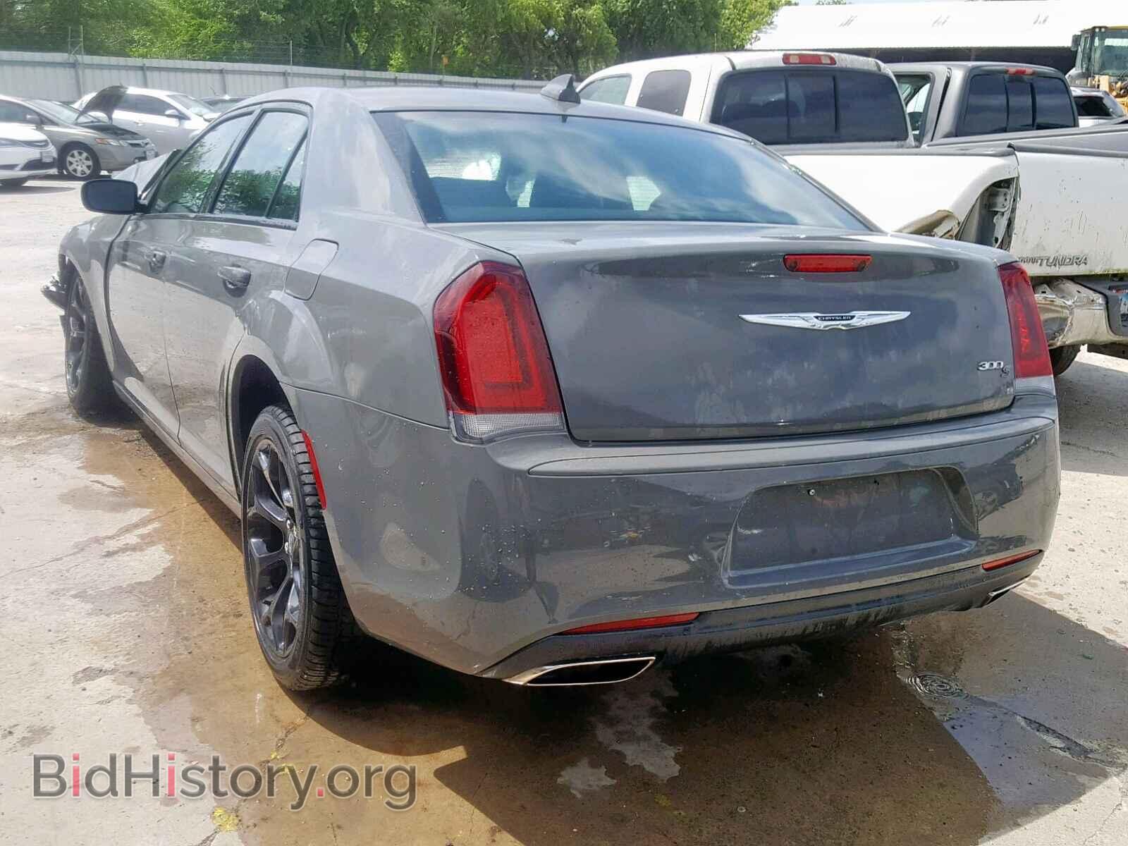 2019 CHRYSLER 300 - VIN: 2C3CCABG2KH561372 - Фото 3
