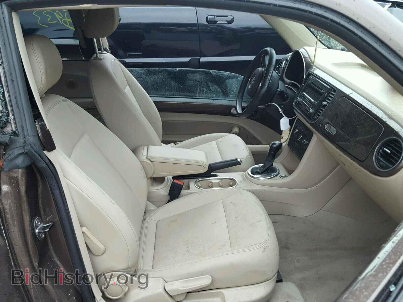 2014 VOLKSWAGEN BEETLE - VIN: 3VWJP7AT5EM632804 - Фото 5