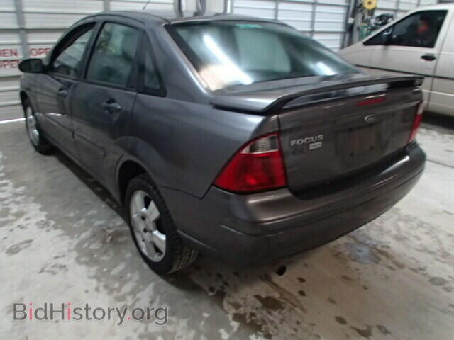 2007 FORD FOCUS - VIN: 1FAHP34N27W135984 - Фото 3