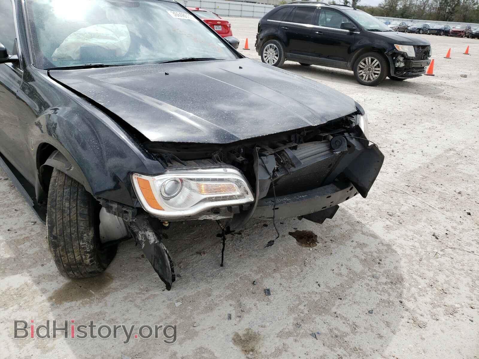 2014 CHRYSLER 300 - VIN: 2C3CCAAG2EH136272 - Фото 9