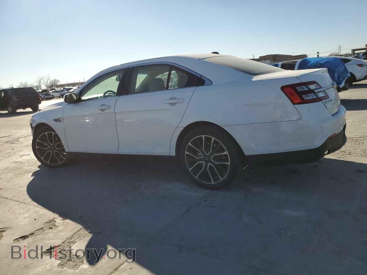 2018 FORD TAURUS - VIN: 1FAHP2E85JG116172 - Фото 2