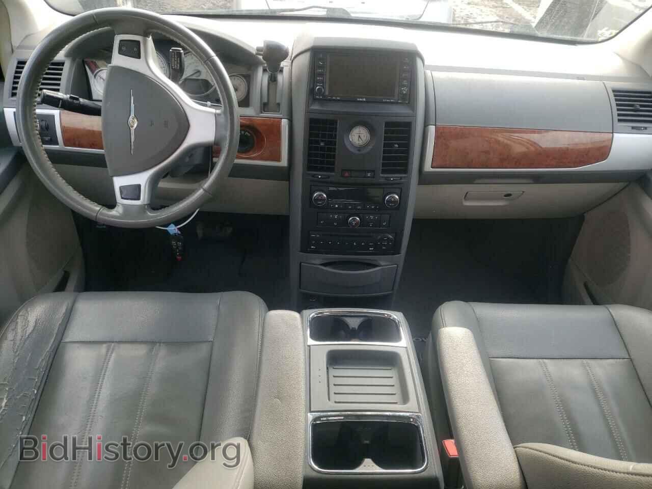 2008 CHRYSLER MINIVAN - VIN: 2A8HR54P28R142499 - Фото 8