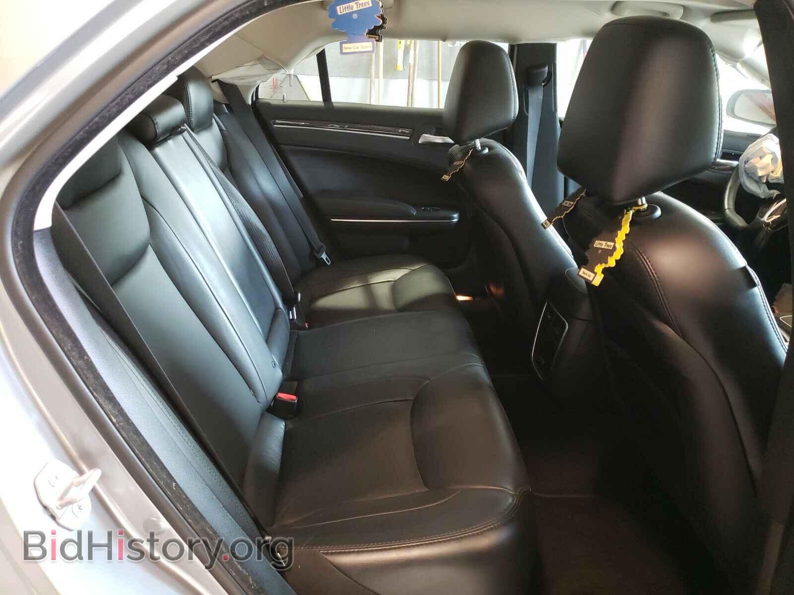 2016 CHRYSLER 300 - VIN: 2C3CCAAG8GH189545 - Фото 6