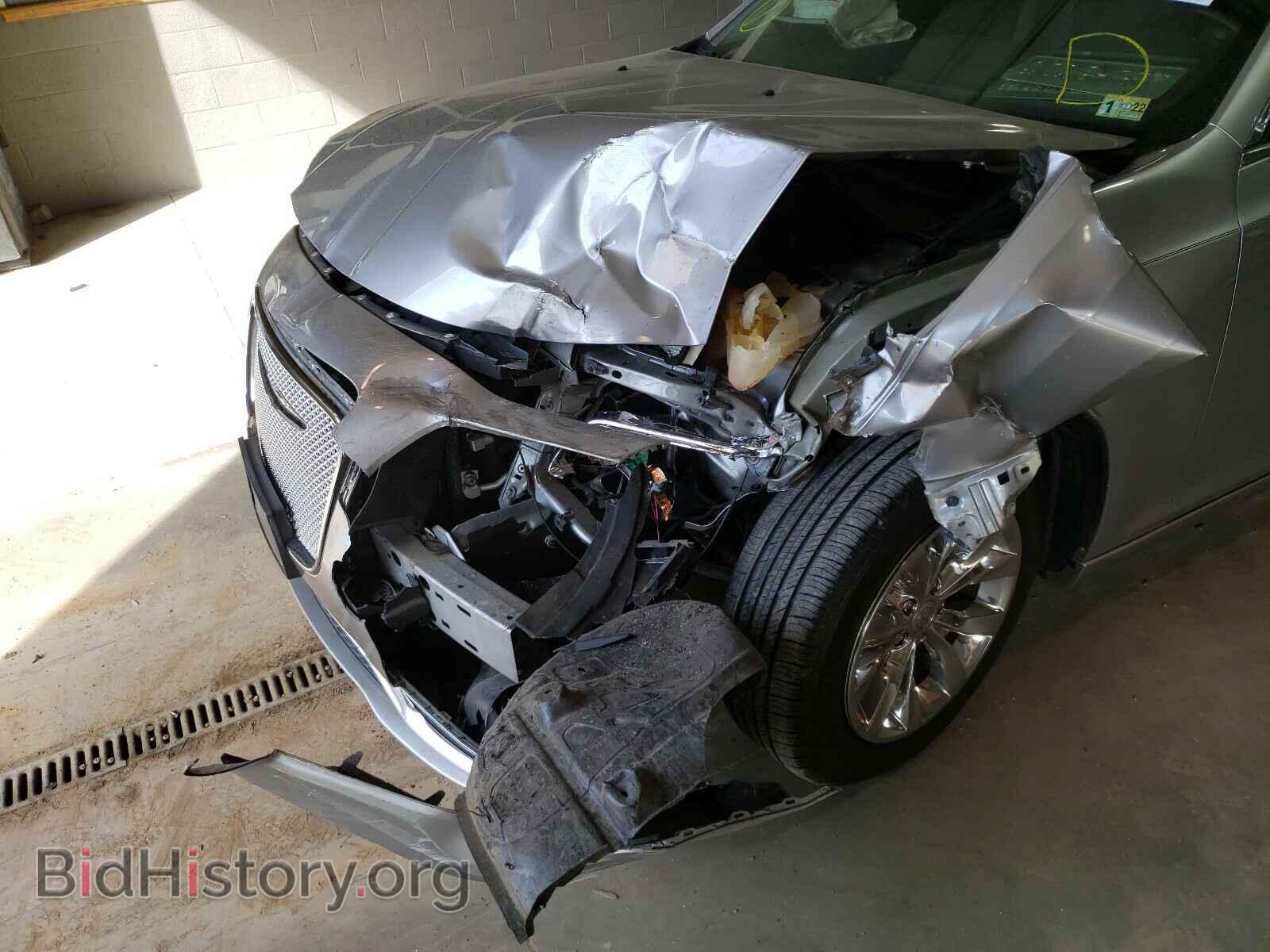 2016 CHRYSLER 300 - VIN: 2C3CCAAG8GH189545 - Фото 9
