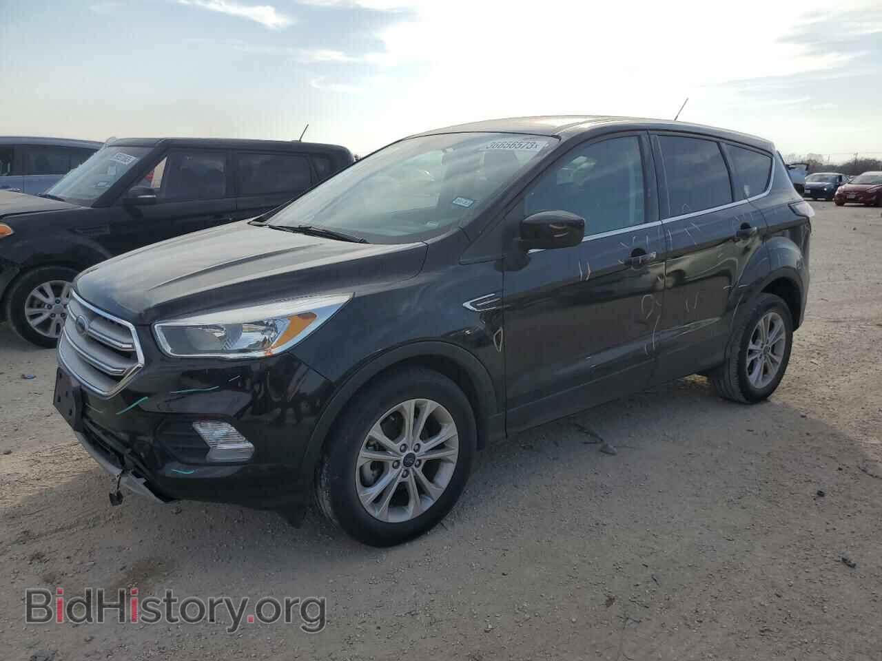 Фотография 1FMCU0GD4HUC87207 - FORD ESCAPE 2017