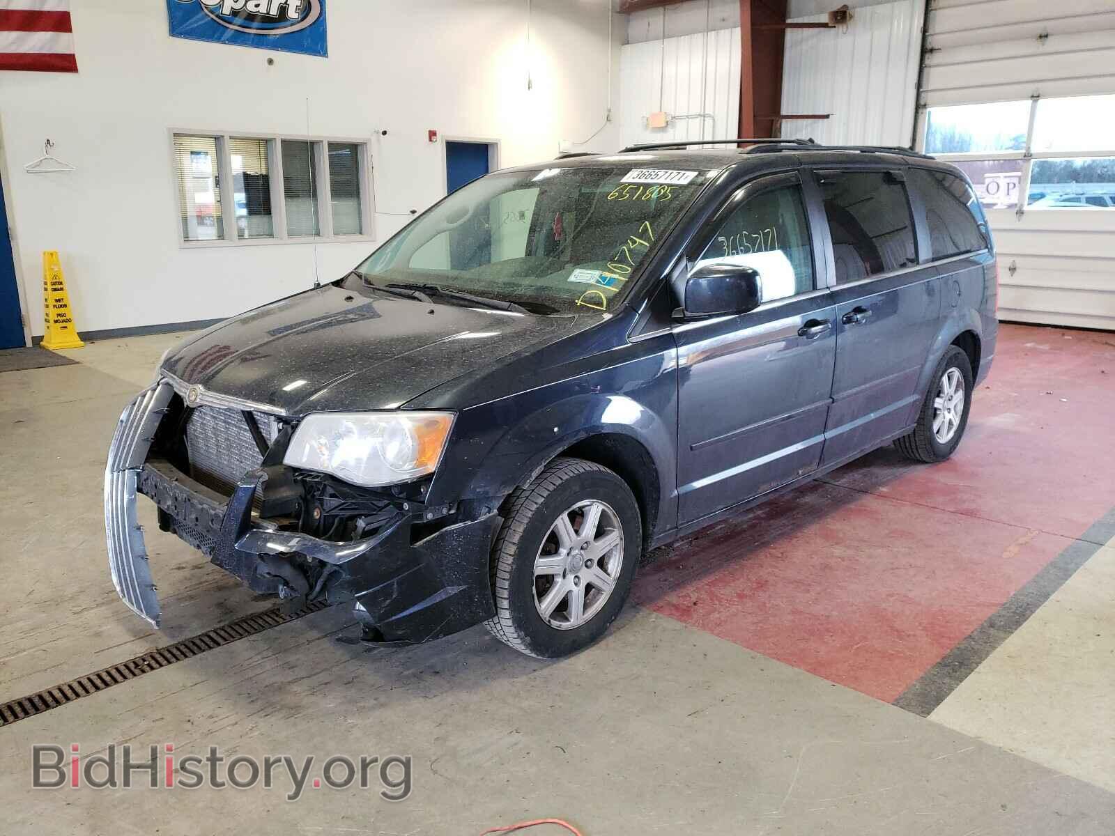 2008 CHRYSLER MINIVAN - VIN: 2A8HR54P88R651805 - Фото 2