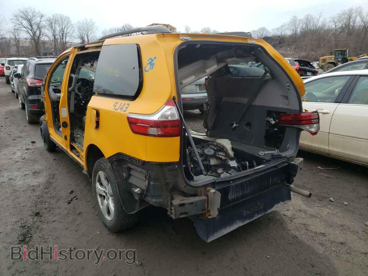 2017 TOYOTA SIENNA - VIN: 5TDKZ3DC2HS877022 - Фото 3