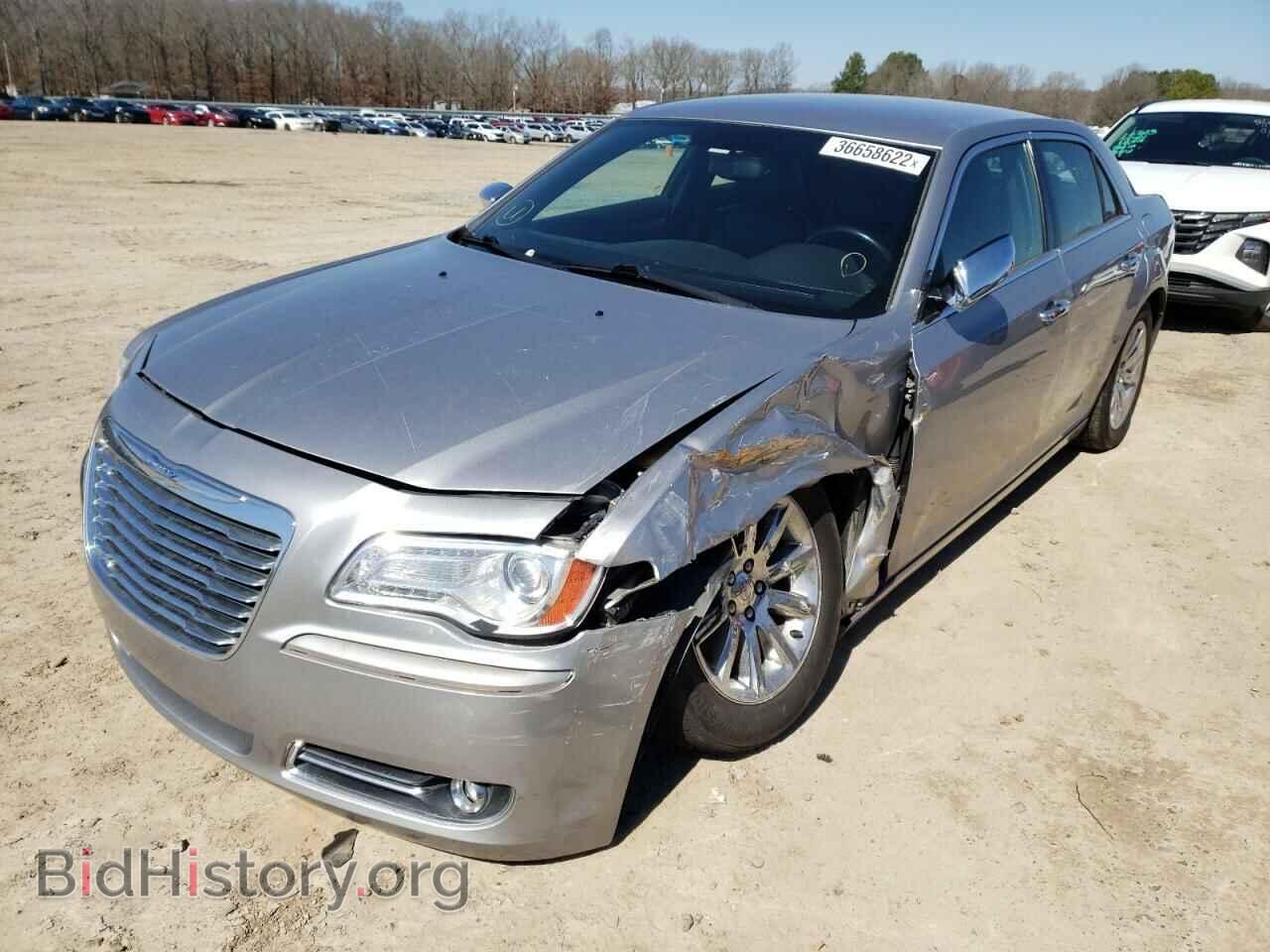 2011 CHRYSLER 300 - VIN: 2C3CA5CGXBH546226 - Фото 2