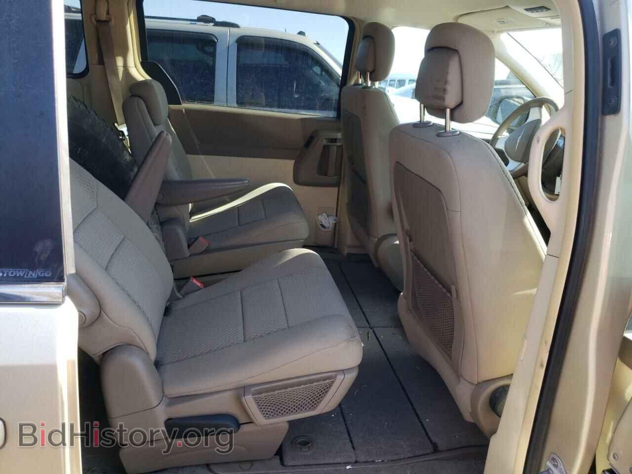 2010 CHRYSLER MINIVAN - VIN: 2A4RR2D15AR400343 - Фото 6