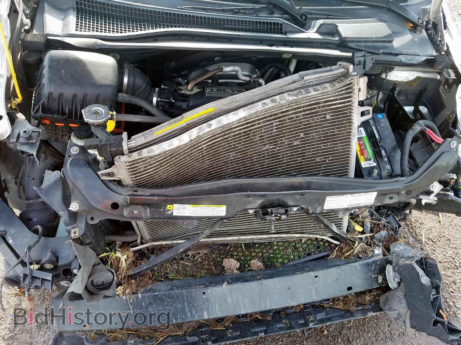 2008 CHRYSLER MINIVAN - VIN: 2A8HR54P98R662618 - Фото 7