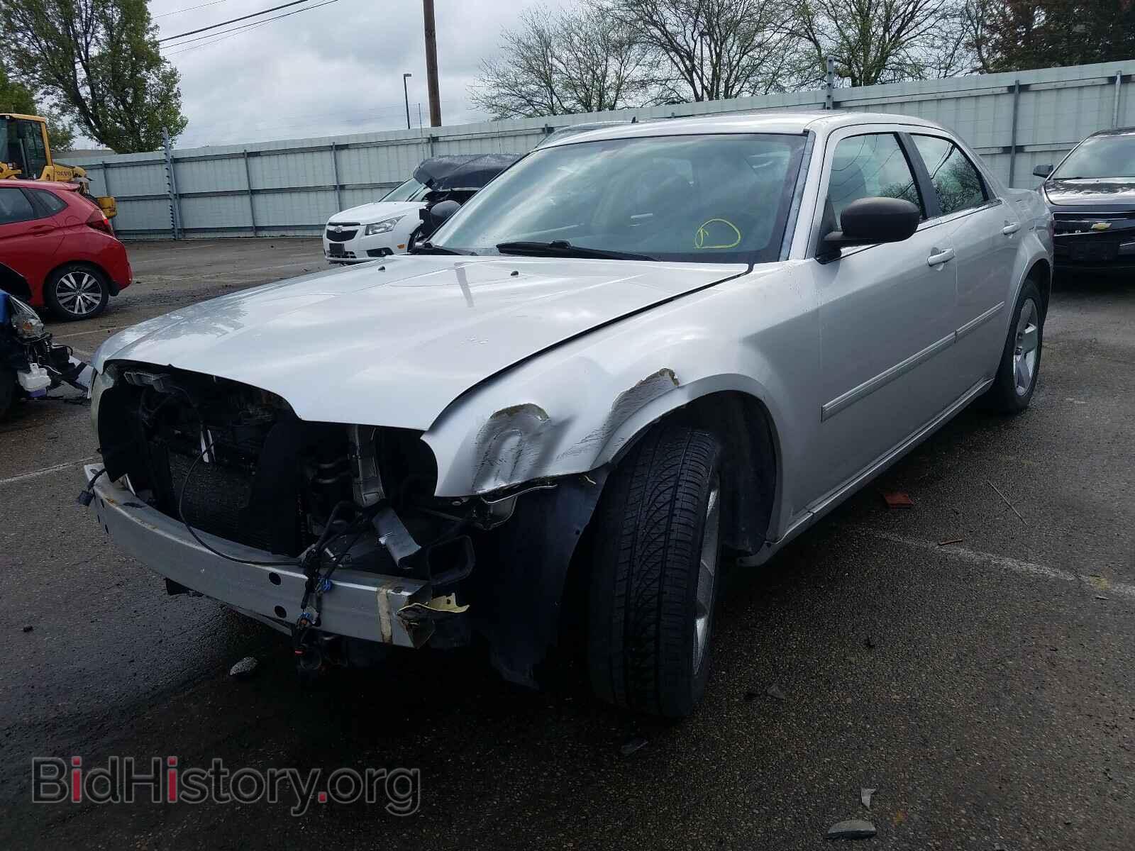 2007 CHRYSLER 300 - VIN: 2C3KA43R07H673520 - Фото 2