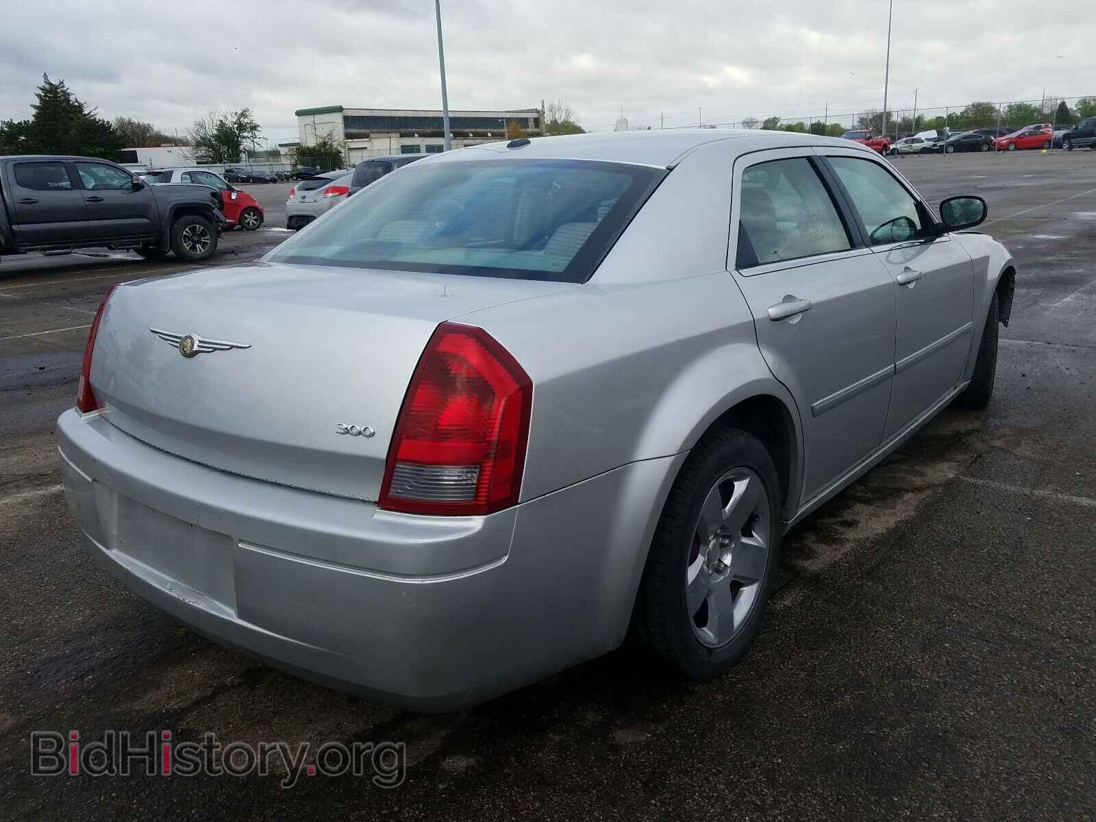 2007 CHRYSLER 300 - VIN: 2C3KA43R07H673520 - Фото 4