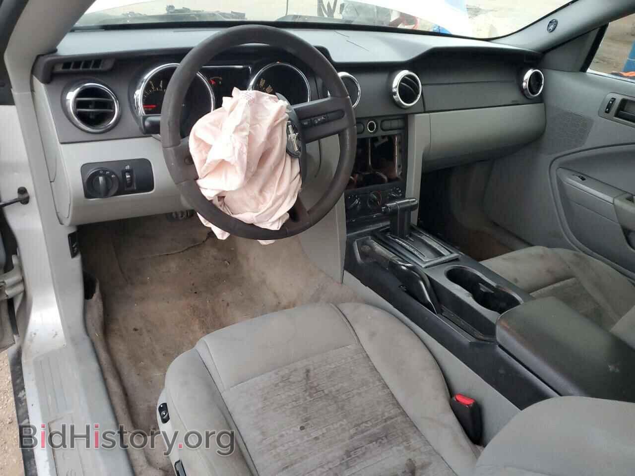 2007 FORD MUSTANG - VIN: 1ZVFT80N075259822 - Фото 8