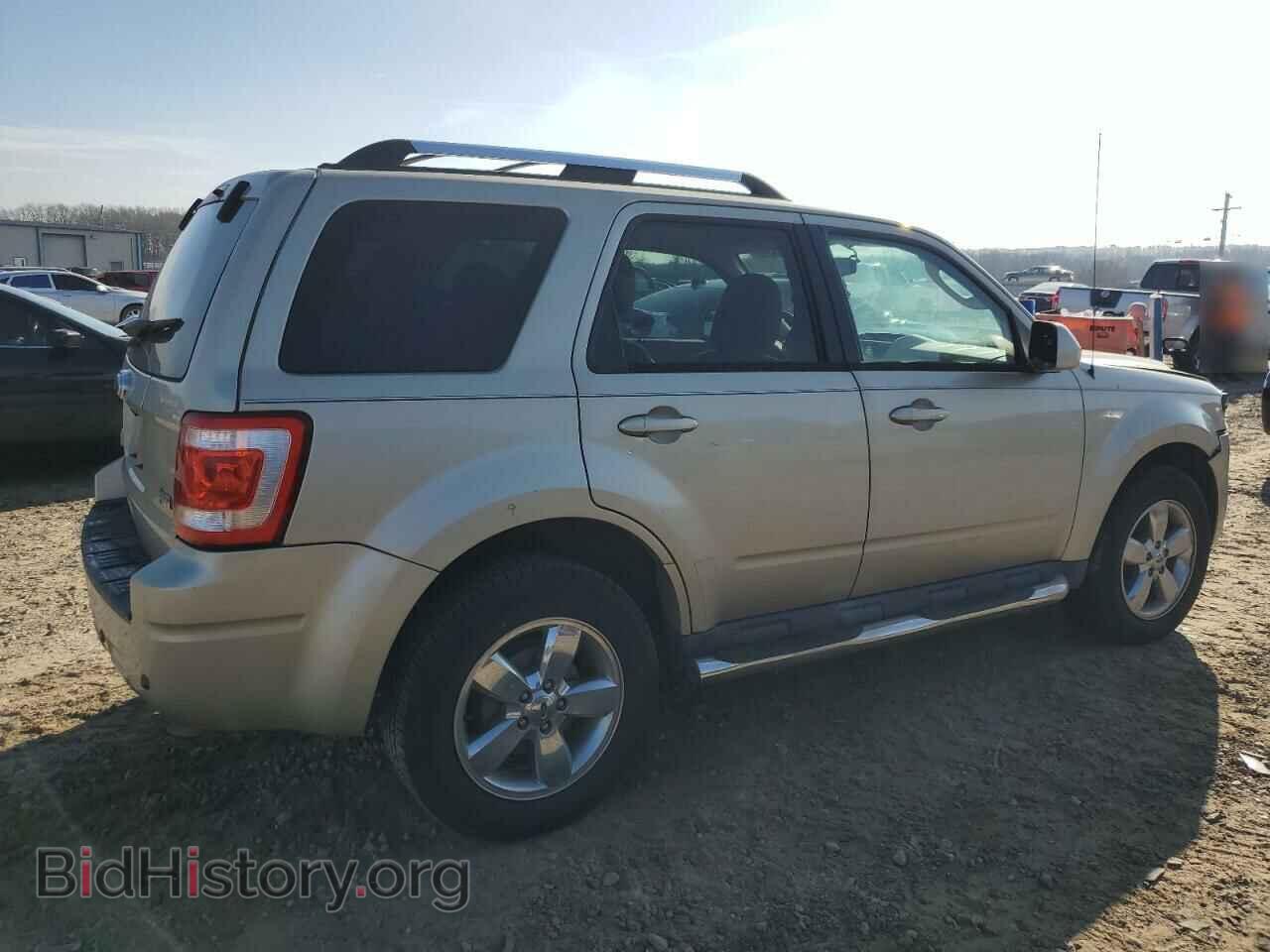 2011 FORD ESCAPE - VIN: 1FMCU0EG3BKB63588 - Фото 3