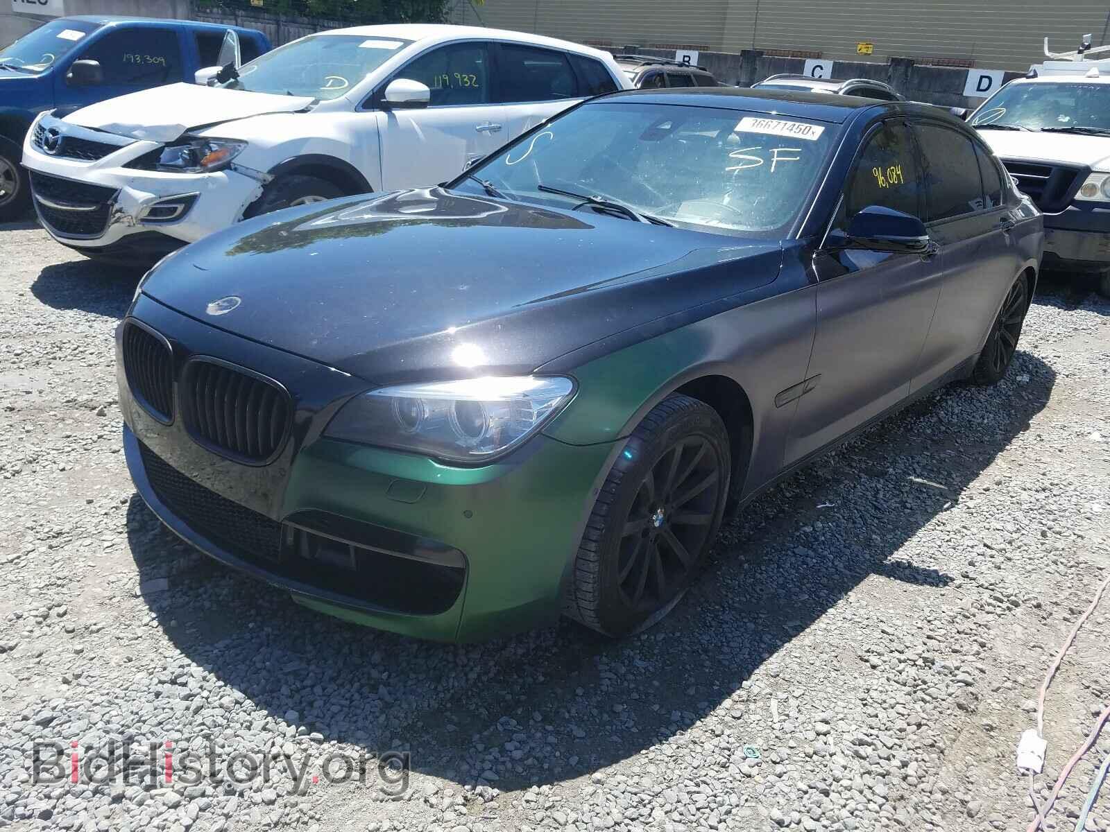 2013 BMW 7 SERIES - VIN: WBAYE8C55DDE22032 - Фото 2