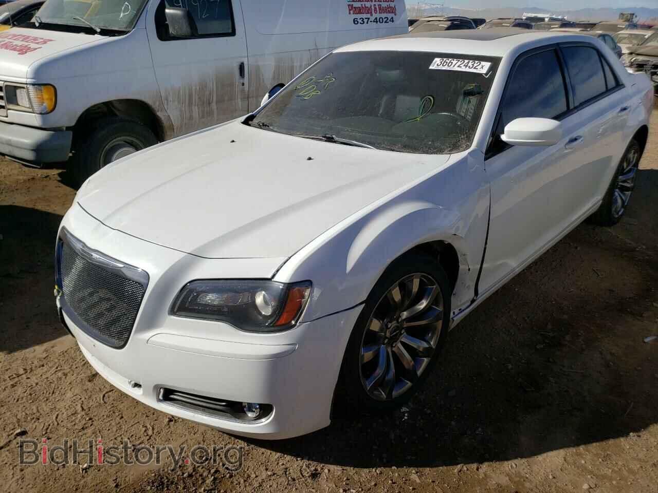 2014 CHRYSLER 300 - VIN: 2C3CCABG0EH382560 - Фото 2