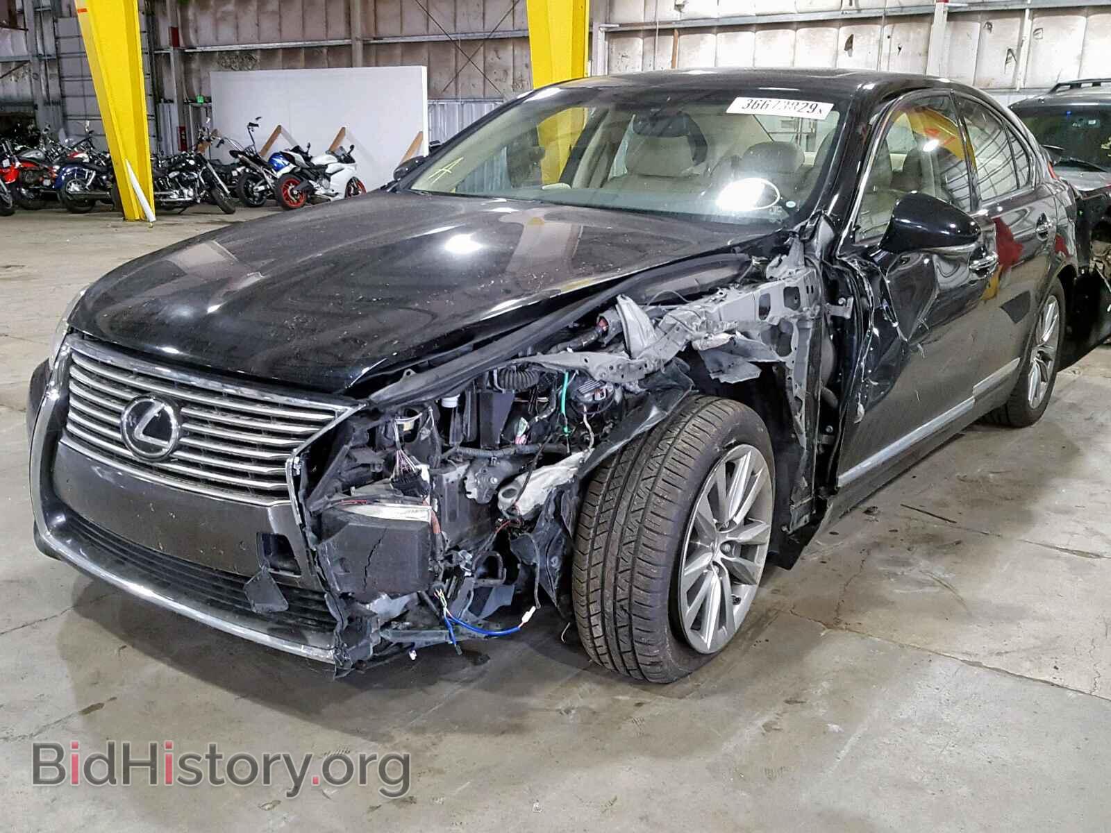 2015 LEXUS LS460 - VIN: JTHCL5EF2F5024437 - Photo 2