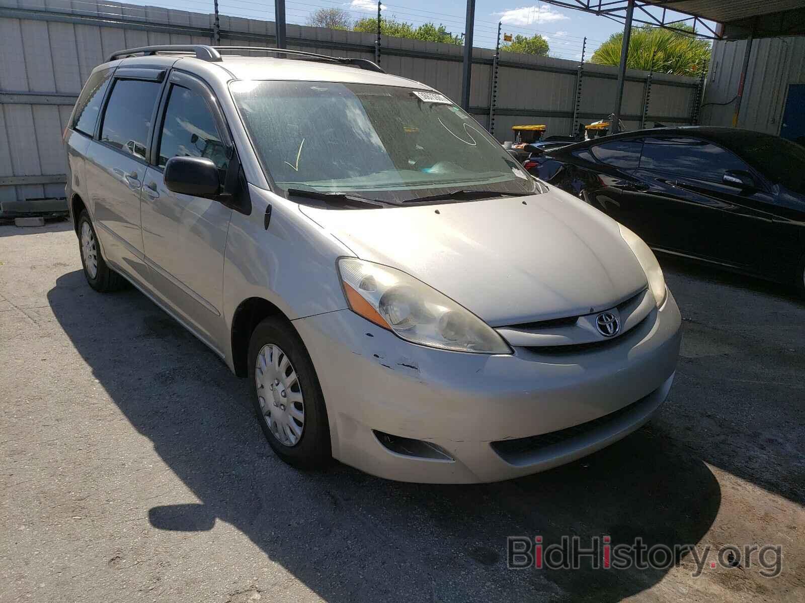 Фотография 5TDKK4CC9AS294741 - TOYOTA SIENNA 2010