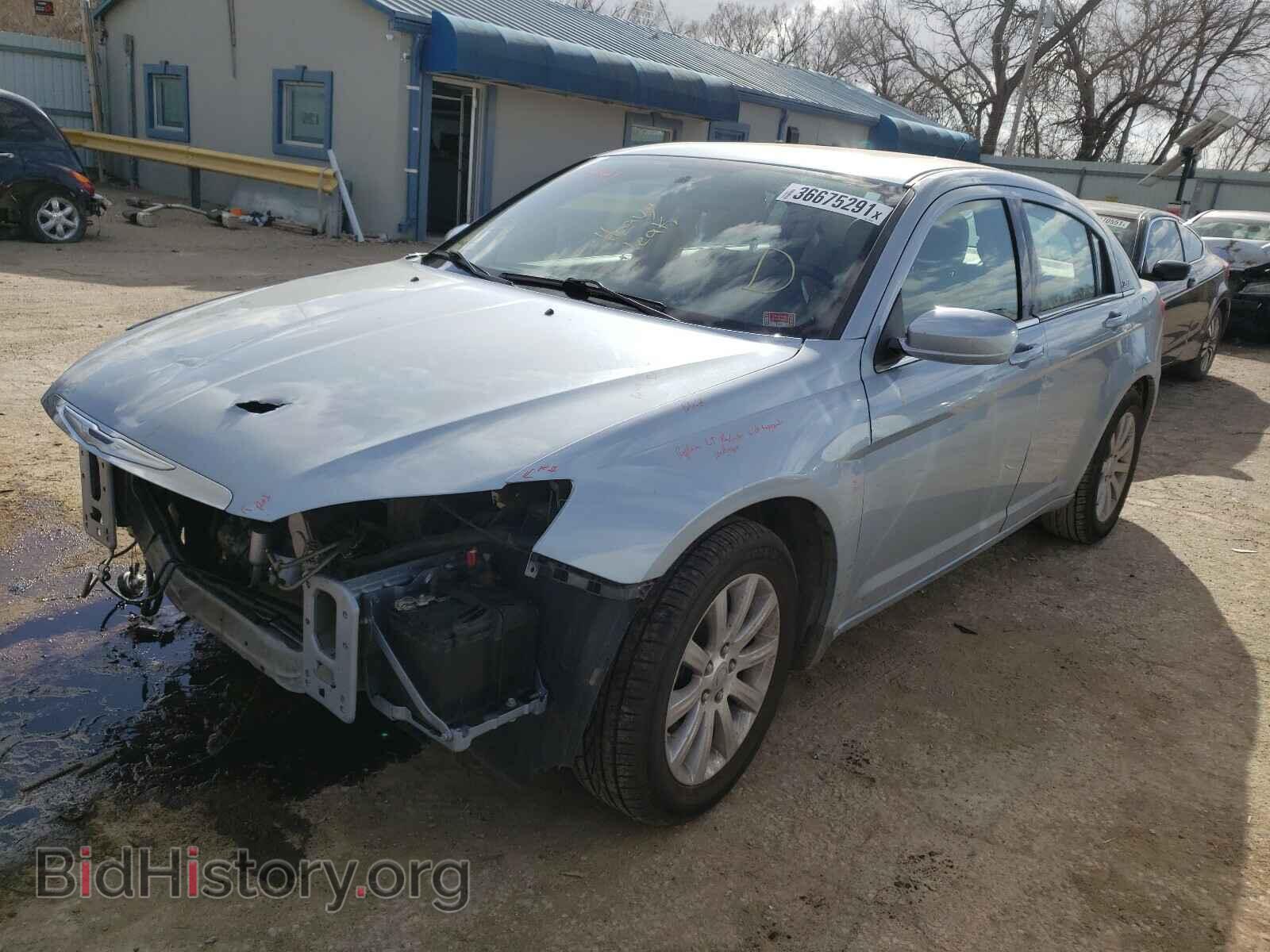 2013 CHRYSLER 200 - VIN: 1C3CCBBB6DN545485 - Фото 2