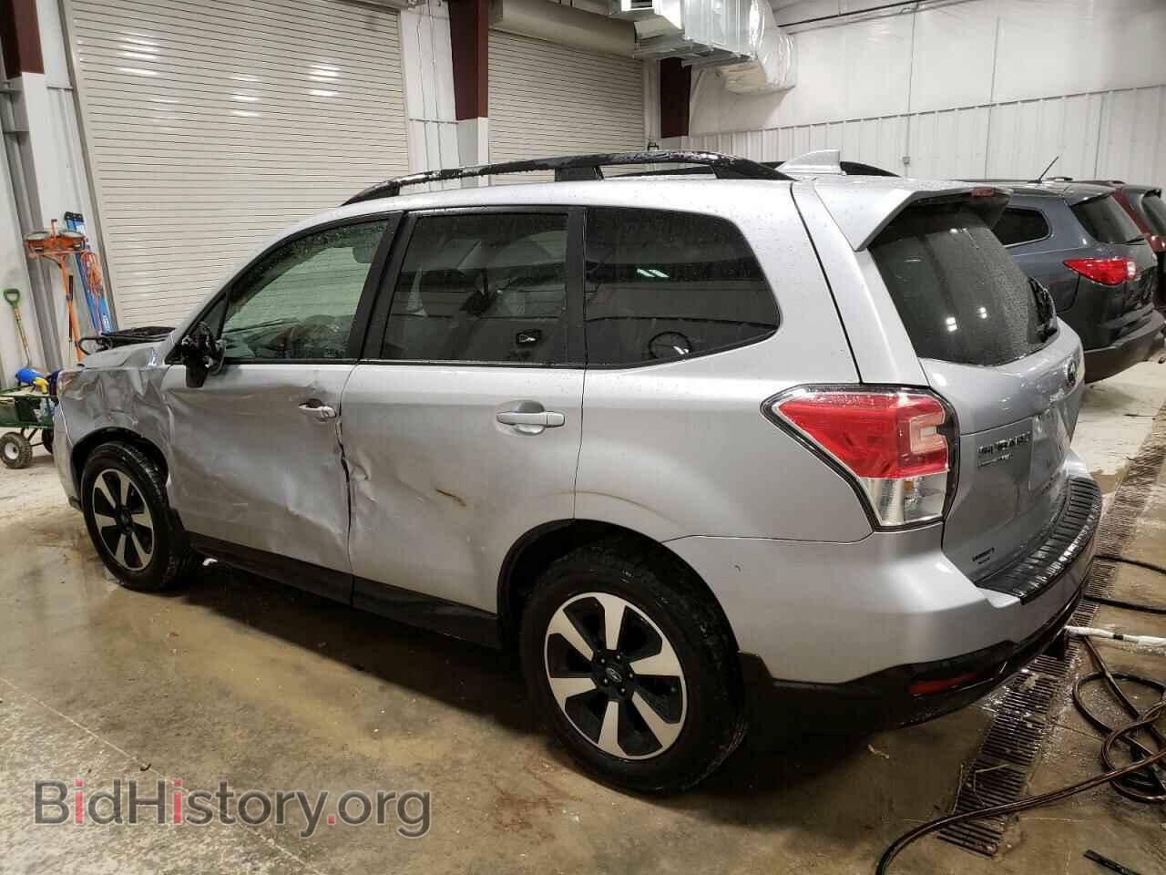 2018 SUBARU FORESTER - VIN: JF2SJAEC6JH616045 - Фото 2