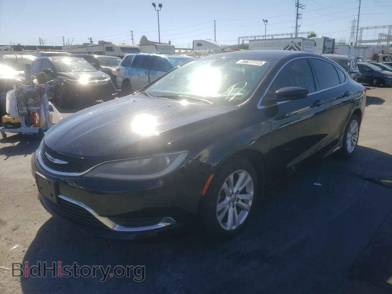 2015 CHRYSLER 200 - VIN: 1C3CCCAB1FN734393 - Фото 2