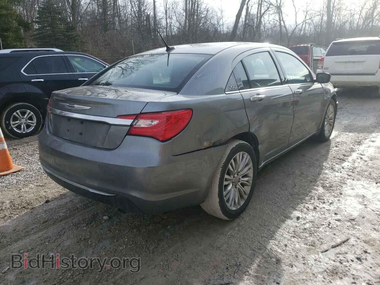 2012 CHRYSLER 200 - VIN: 1C3CCBCB3CN302701 - Photo 4