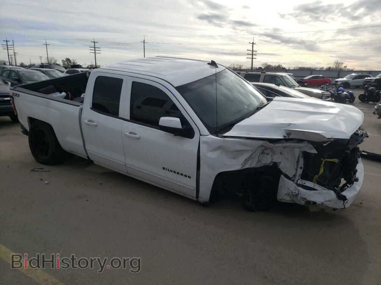 2017 CHEVROLET SILVERADO - VIN: 1GCVKREC2HZ316529 - Фото 4