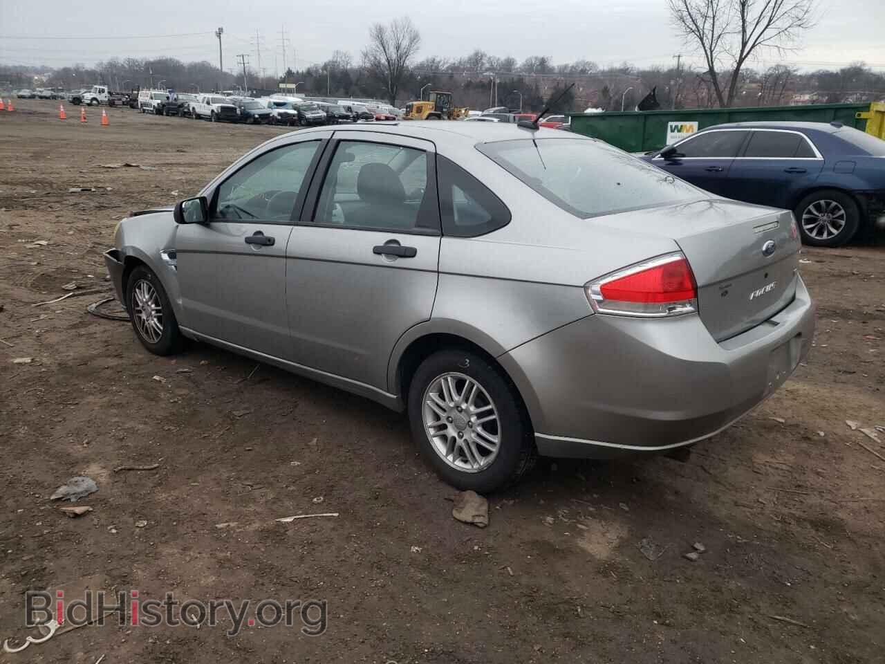 2008 FORD FOCUS - VIN: 1FAHP35N58W203033 - Фото 2