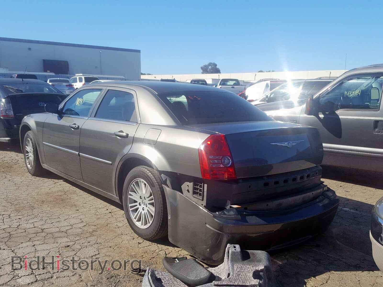 2009 CHRYSLER 300 - VIN: 2C3KA43D09H541817 - Фото 3