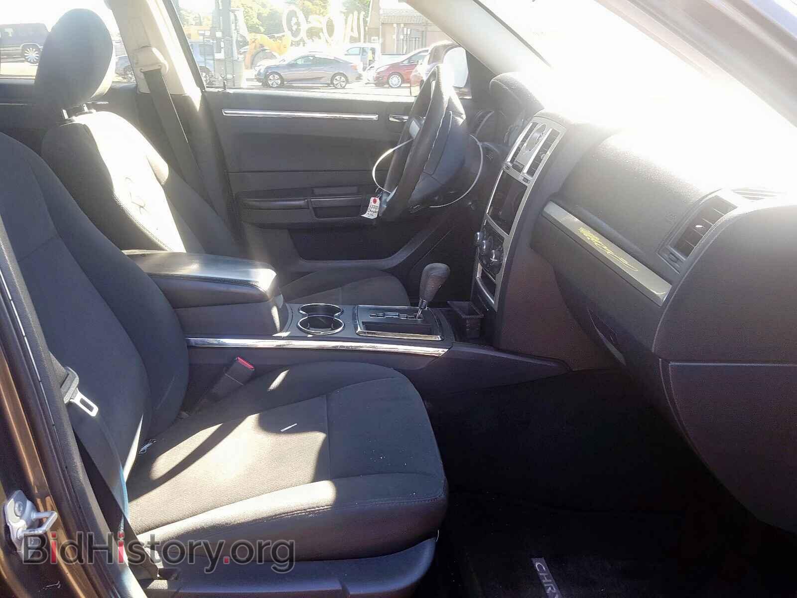 2009 CHRYSLER 300 - VIN: 2C3KA43D09H541817 - Фото 5