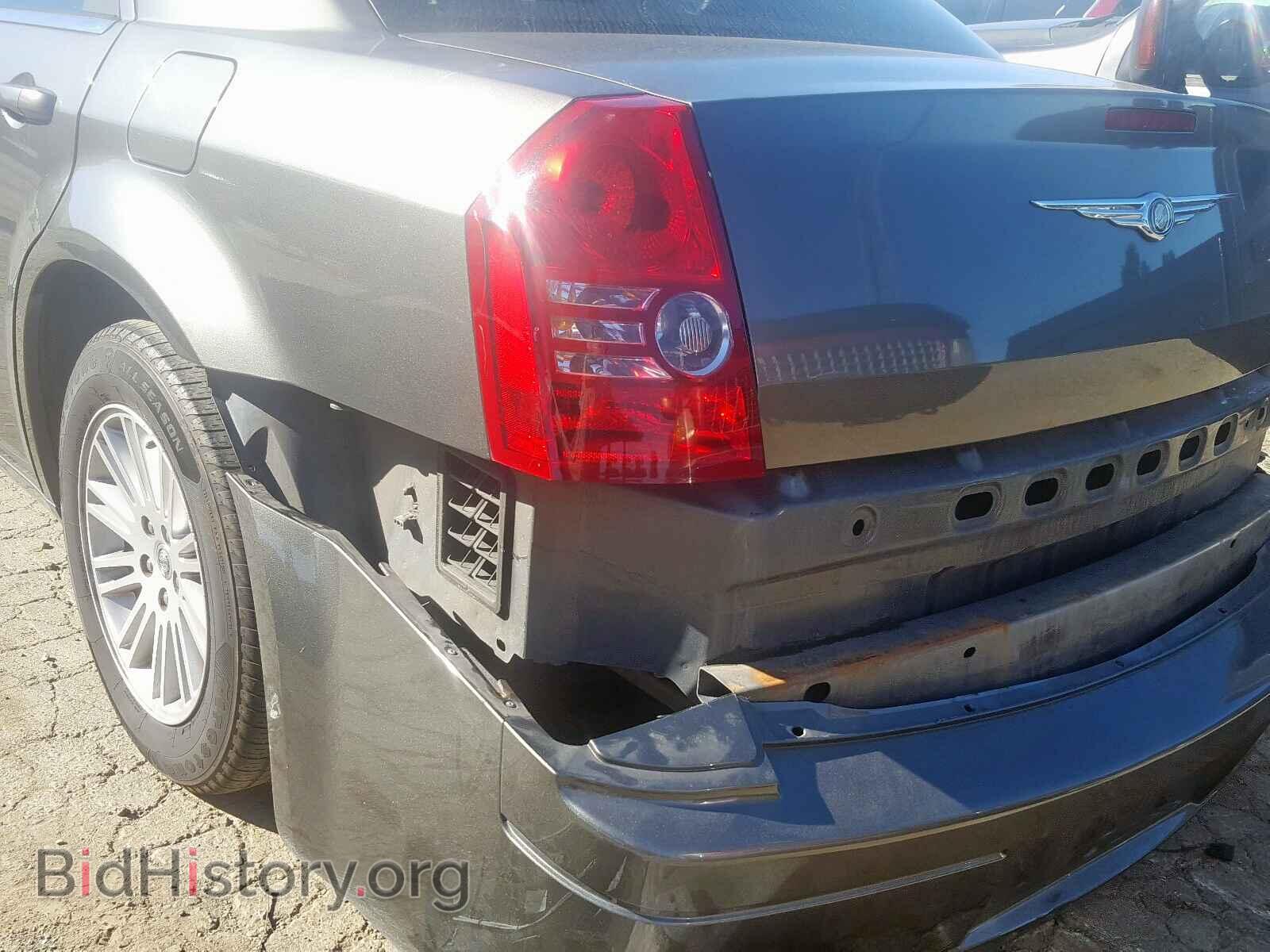 2009 CHRYSLER 300 - VIN: 2C3KA43D09H541817 - Фото 9