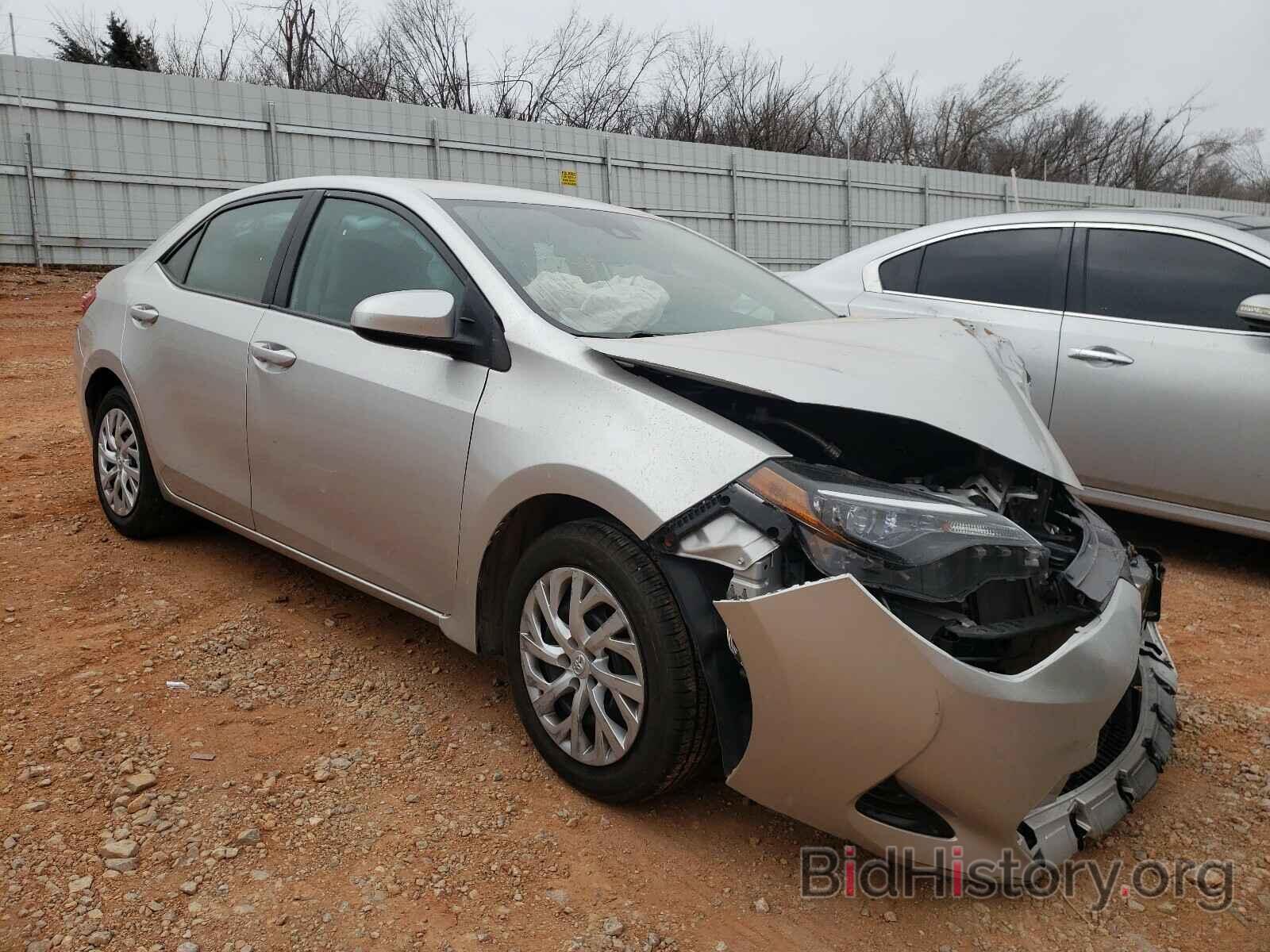 Photo 5YFBURHE0HP686821 - TOYOTA COROLLA 2017