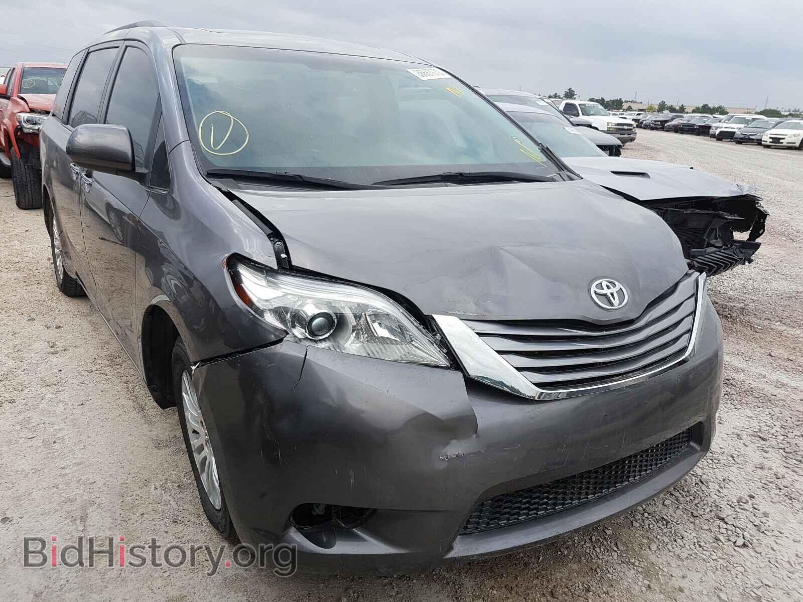 Photo 5TDYZ3DC2HS796614 - TOYOTA SIENNA 2017