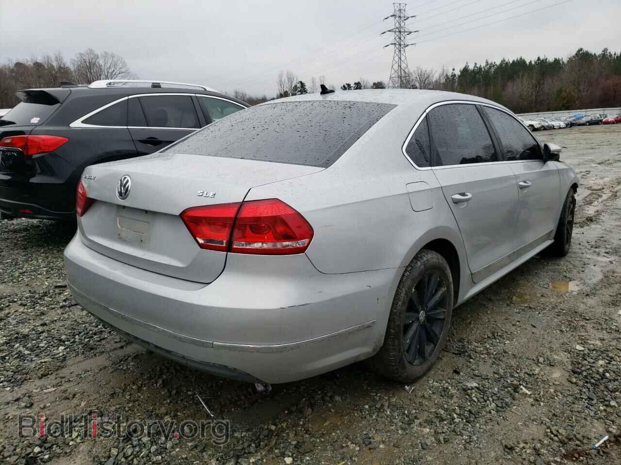 2012 VOLKSWAGEN PASSAT - VIN: 1VWCH7A31CC058528 - Фото 4