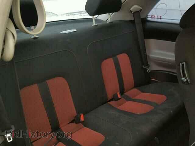 2000 VOLKSWAGEN BEETLE - VIN: 3VWCD21C8YM454721 - Фото 6