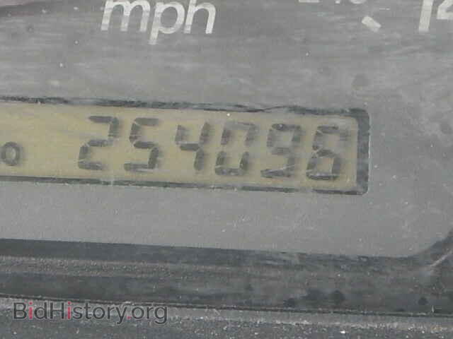 2000 MAZDA 626 - VIN: 1YVGF22C6Y5144192 - Photo 8