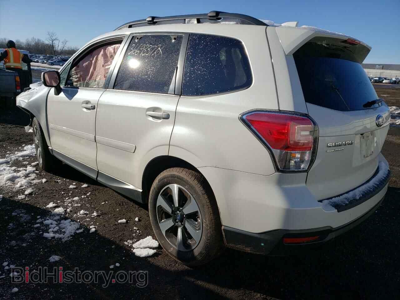2017 SUBARU FORESTER - VIN: JF2SJAEC1HH449572 - Фото 3