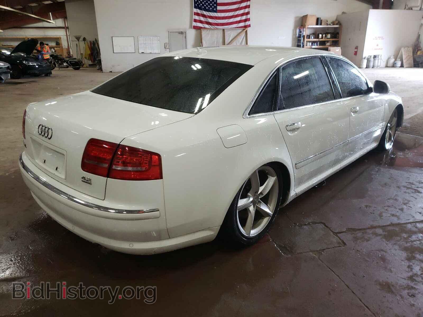 2010 AUDI A8 - VIN: WAURVAFA6AN009673 - Фото 4