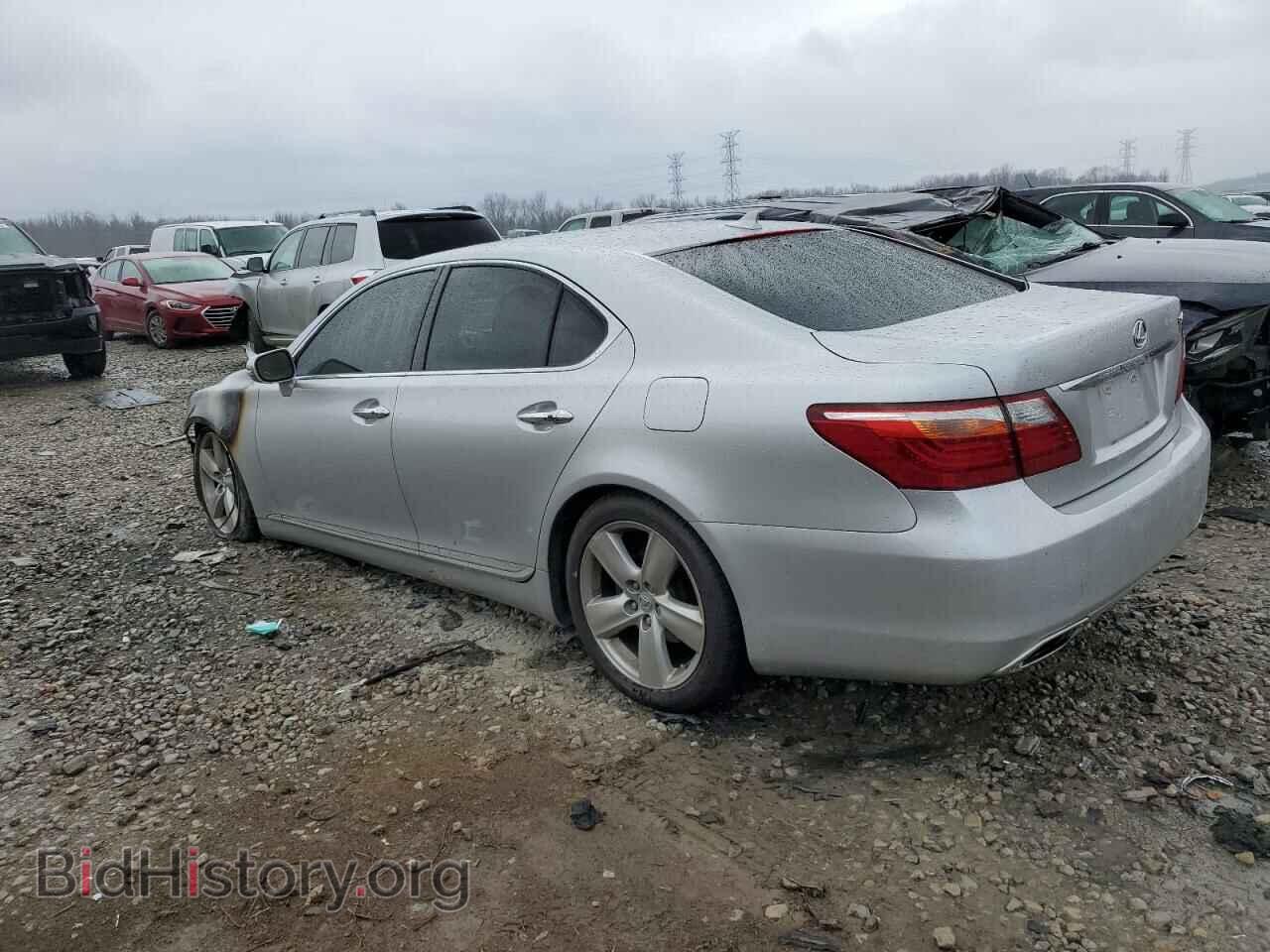 2011 LEXUS LS460 - VIN: JTHBL5EF4B5106837 - Photo 2