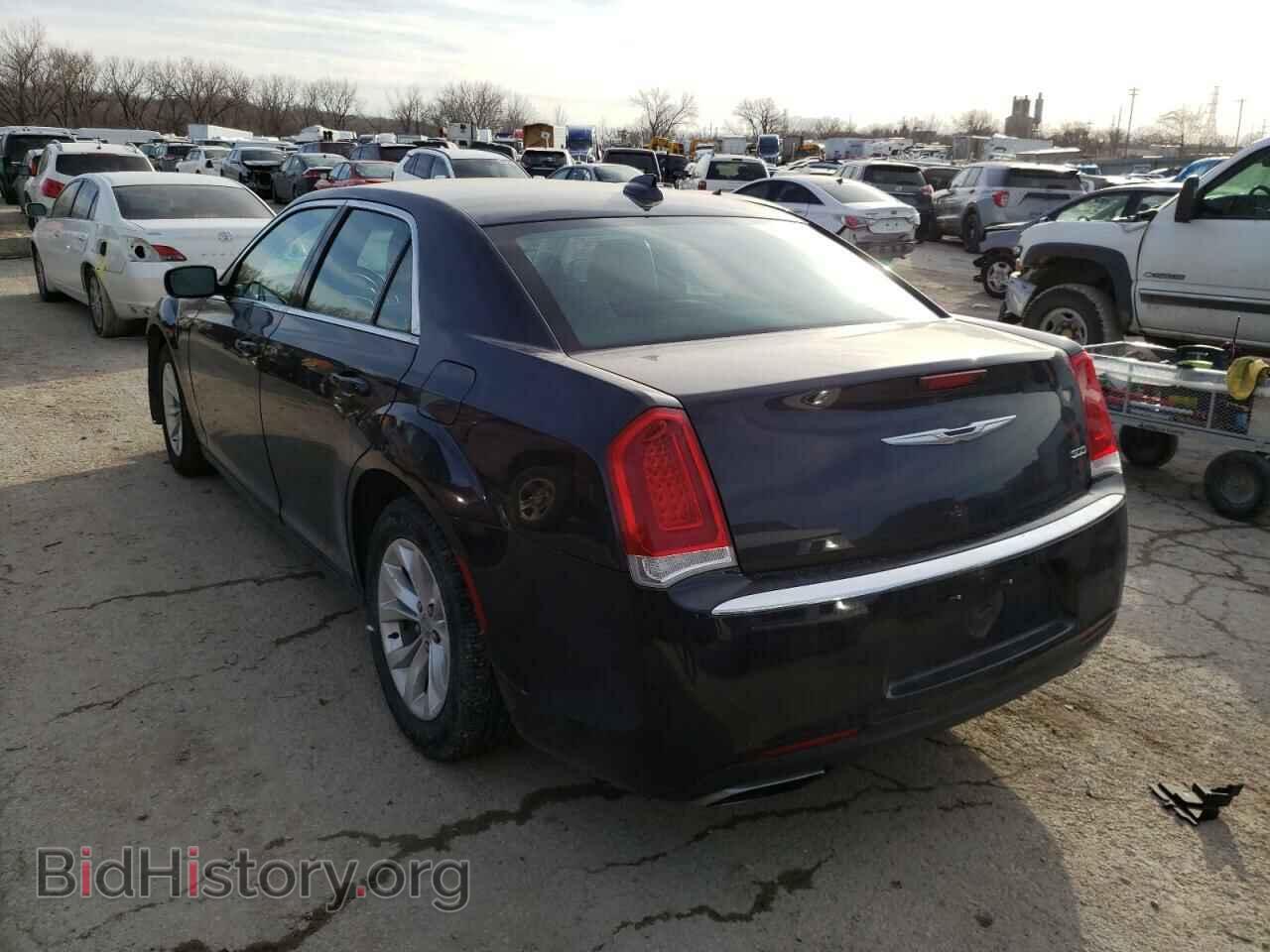 2016 CHRYSLER 300 - VIN: 2C3CCAAG3GH252387 - Фото 3