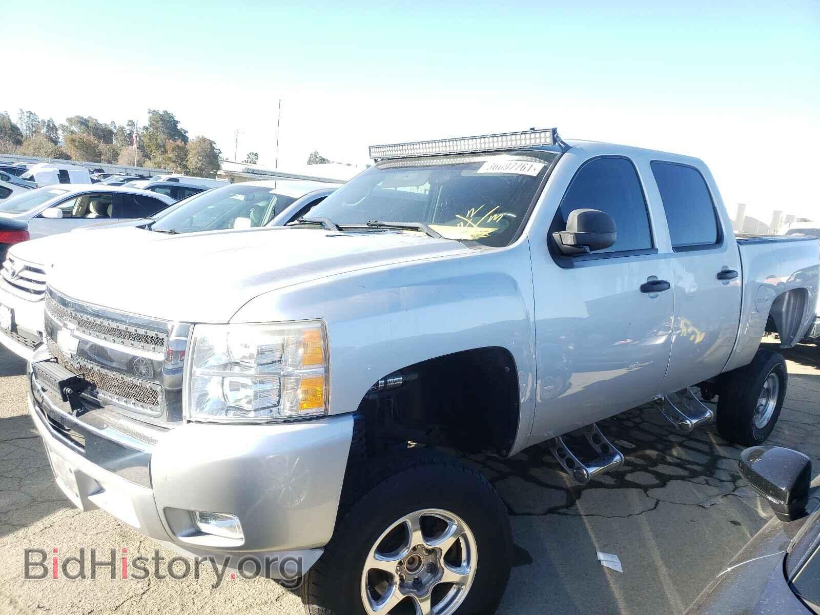 2011 CHEVROLET SILVERADO - VIN: 3GCPCSE06BG392667 - Фото 2