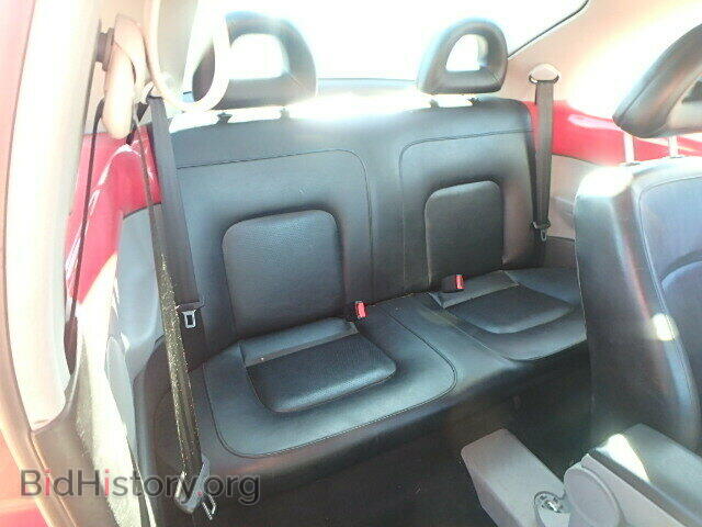 2000 VOLKSWAGEN BEETLE - VIN: 3VWCA21C3YM477770 - Фото 6